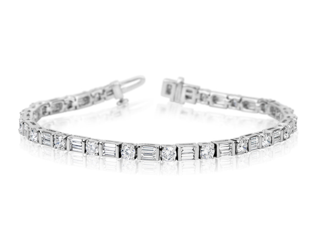 14K White Gold Baguette & Round Diamond Aleternating Bracelet 7