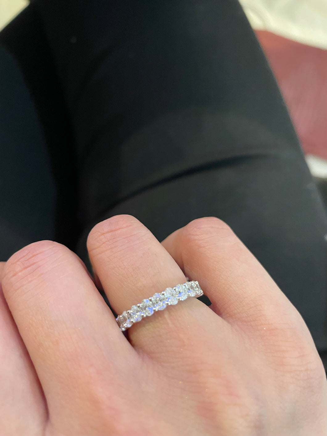 14K White Gold Diamond Oval Band